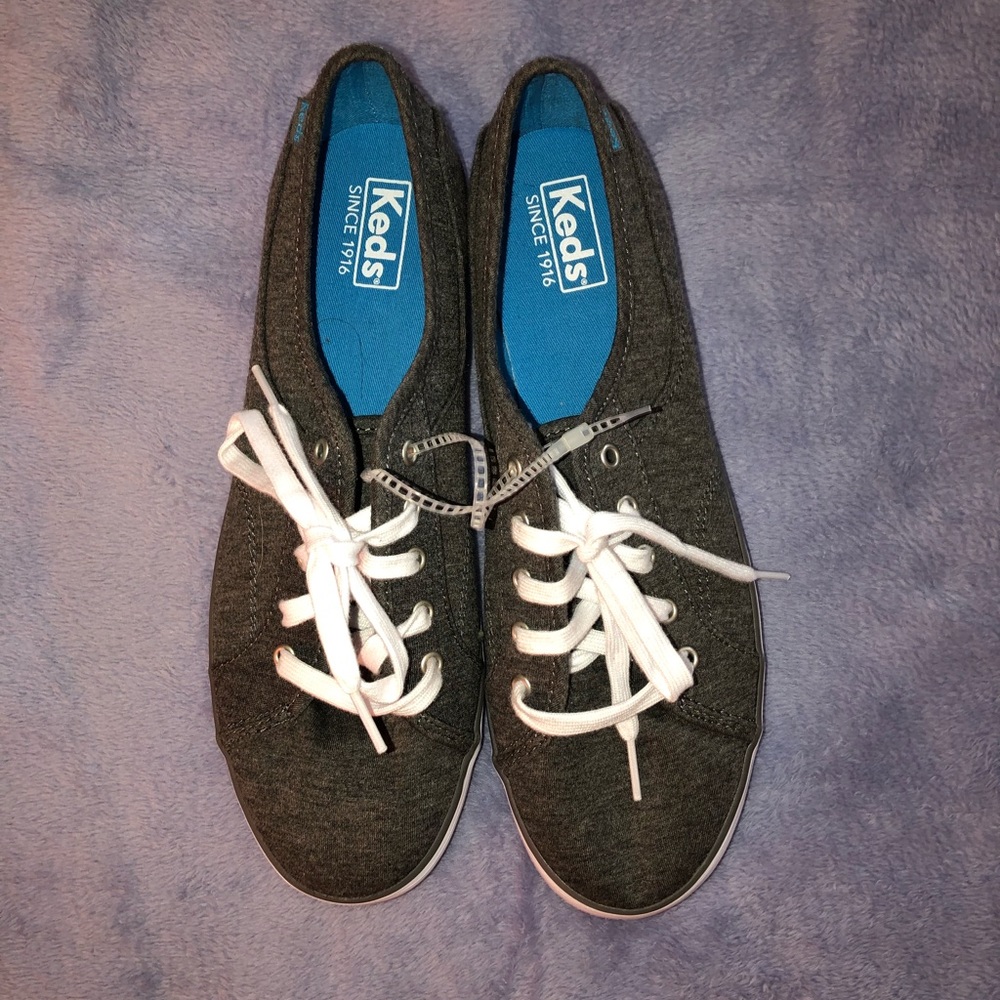 🔥NWOT Dark Grey Keds